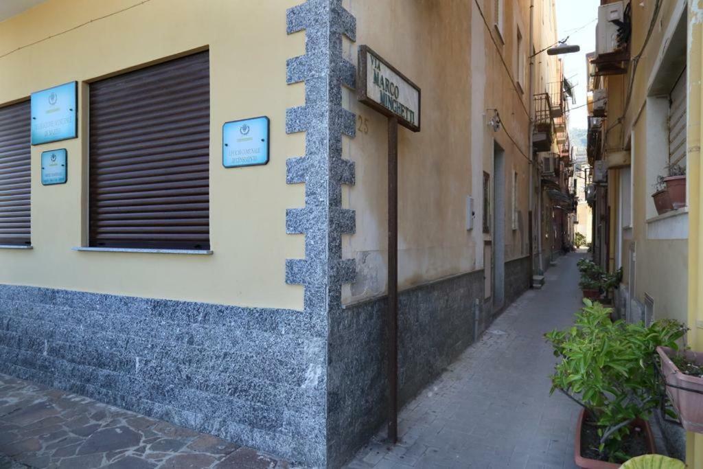 Appartamento Vicolo A Mare, Mazzeo Eksteriør billede